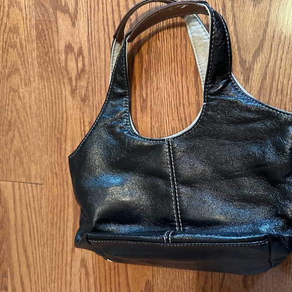 Embroidery on leather handbag RARE - Picture 3 of 9